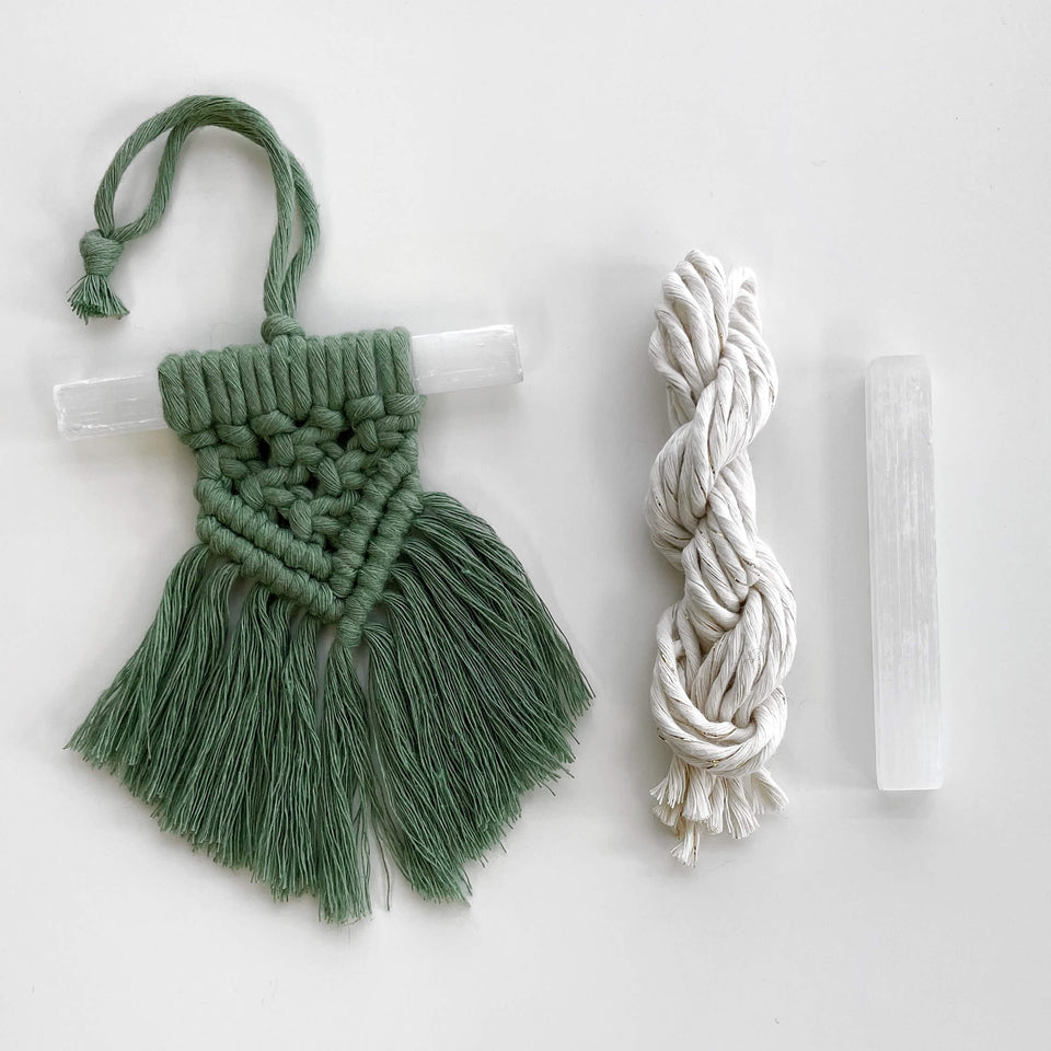 DIY Mini Macrame Wall Hanging with Selenite Kit for Beginners – Max and Herb